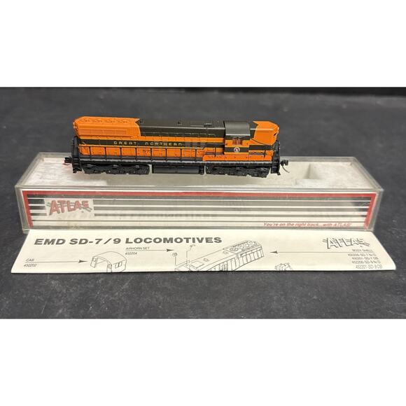 Atlas EMD SD-9 Great Northern Locomotive 4541 Train N Scale #579 Tested - Picture 1 of 10
